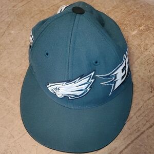 Eagles Reebok 100% Wool Baseball Cap with Eagle Logo
